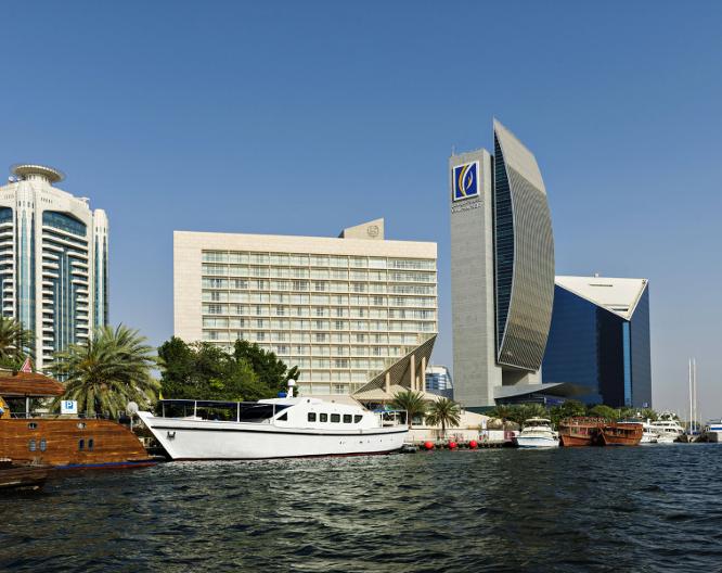 Sheraton Dubai Creek Hotel and Towers - Außenansicht