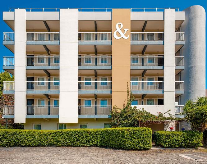 B&B Hôtel HYERES - Außenansicht