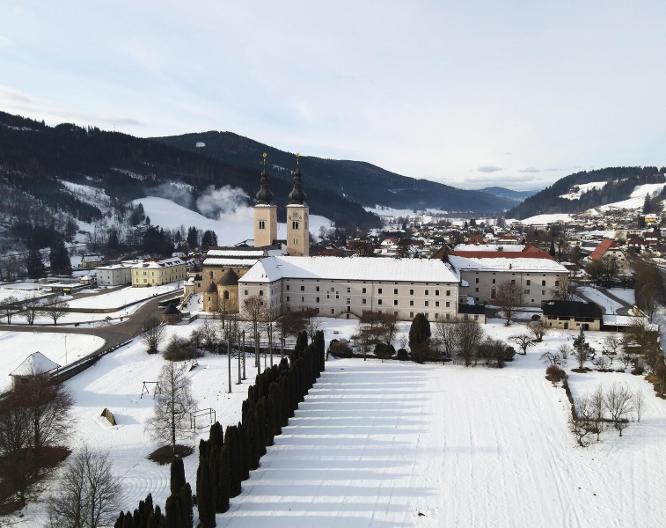 JUFA Hotel Stift Gurk - Vue extérieure