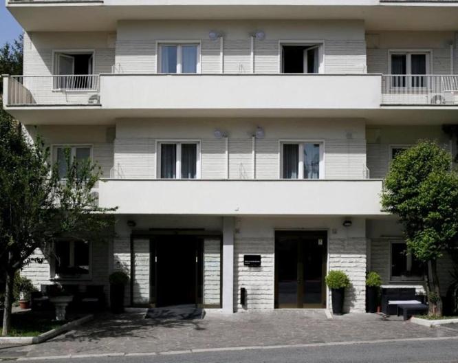Club House Roma - Außenansicht