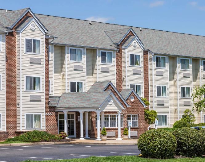 Microtel Inn & Suites by Wyndham Richmond Airport - Außenansicht
