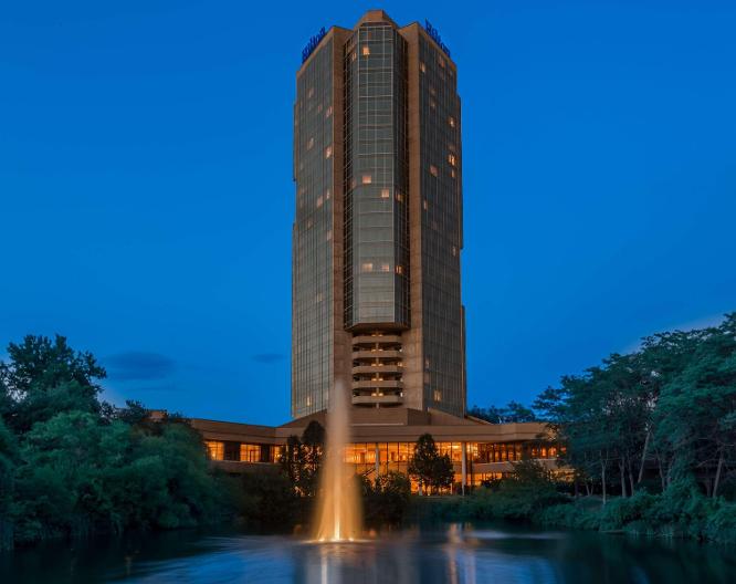 Hilton Alexandria Mark Center - Außenansicht