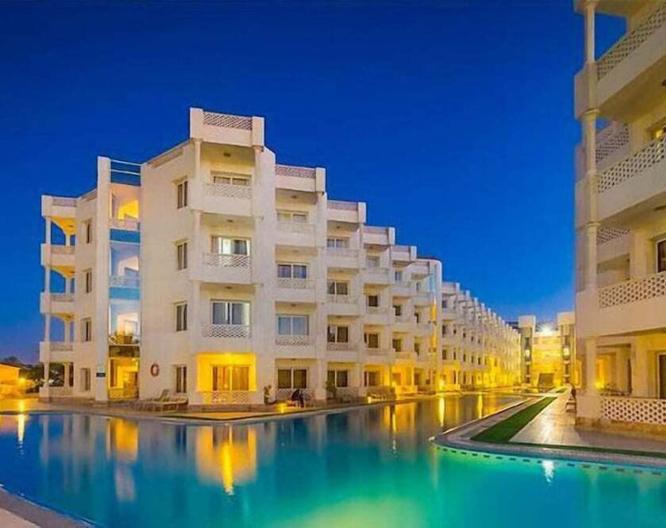 White Valley Palace - Außenansicht