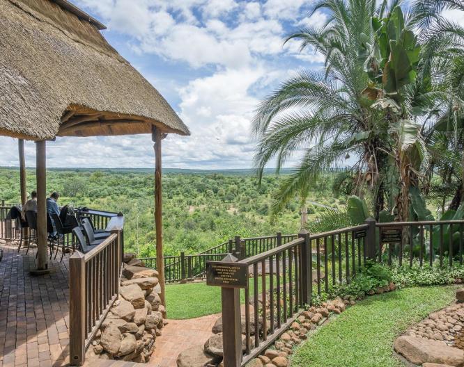 Victoria Falls Safari Lodge - Außenansicht