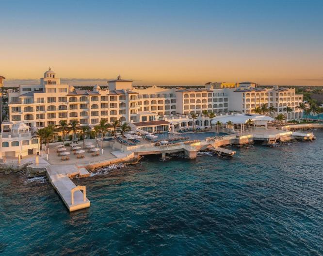Cozumel Palace - Außenansicht