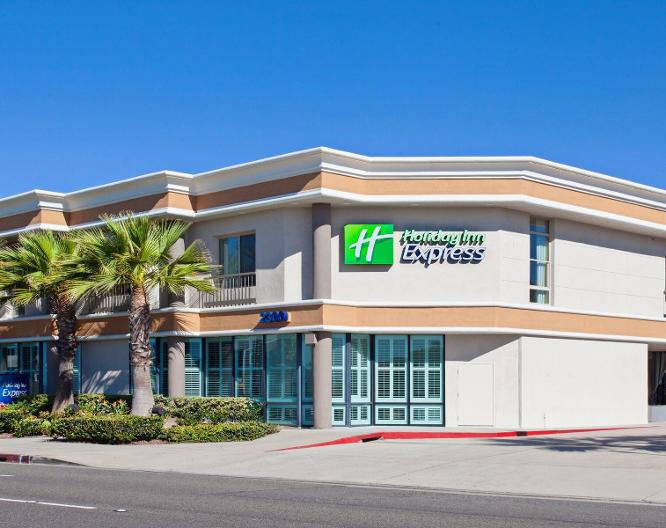 Holiday Inn Express Newport Beach - Außenansicht