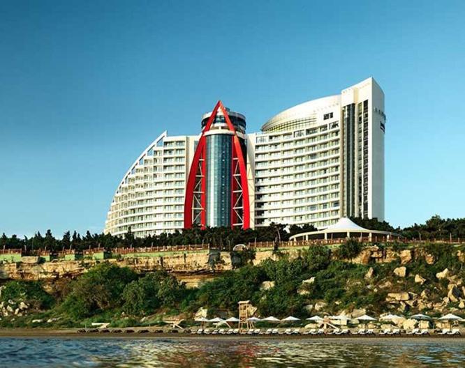 Jumeirah Bilgah Beach Hotel - Außenansicht