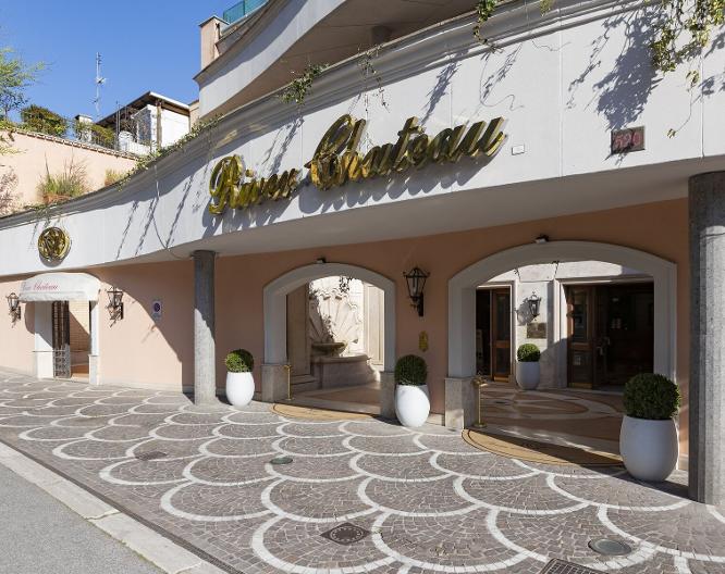 River Chateau - Außenansicht