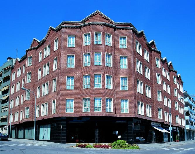 Hotel URH Ciutat de Mataró - Außenansicht