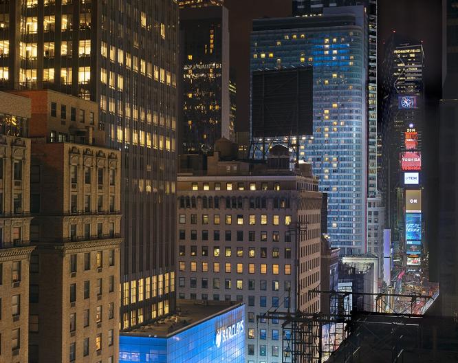 The Manhattan Hotel at Times Square - Außenansicht