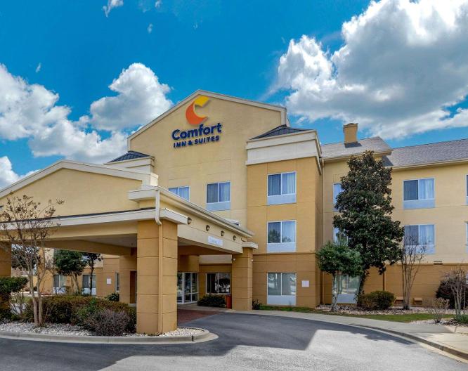 Comfort Inn & Suites - Außenansicht