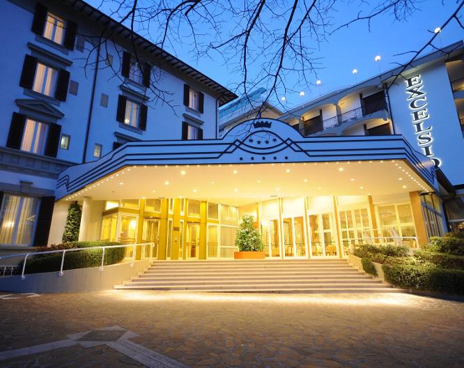 Grand Hotel Excelsior - Außenansicht