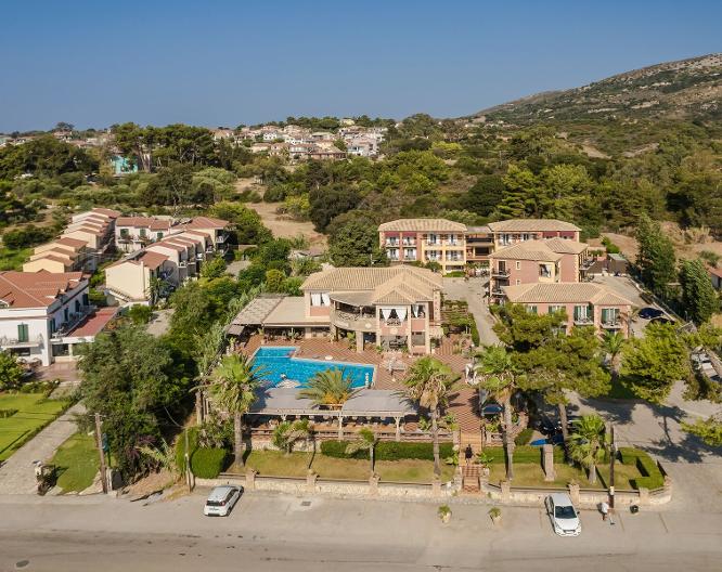 Makis Hotel Skala - Außenansicht