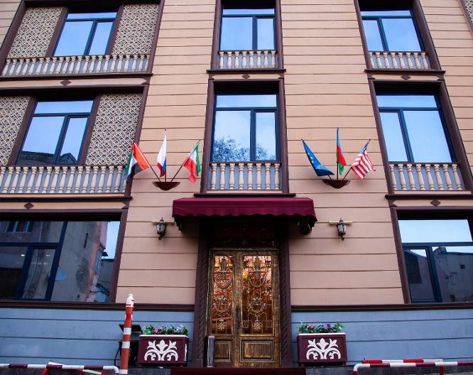 Mildom Hotel Baku - Außenansicht