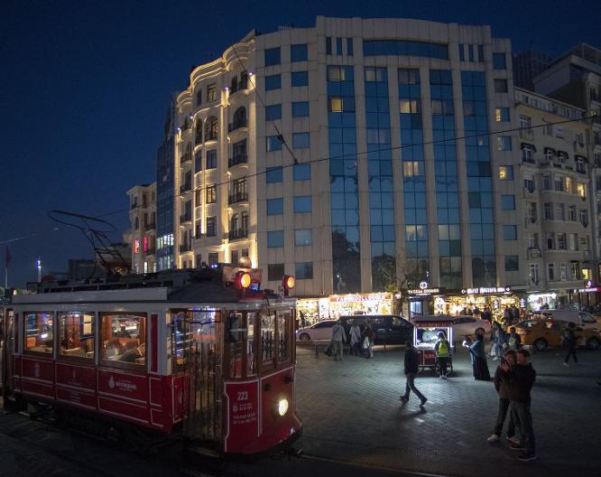 Ottoman Palace Taksim Square - Wintersport