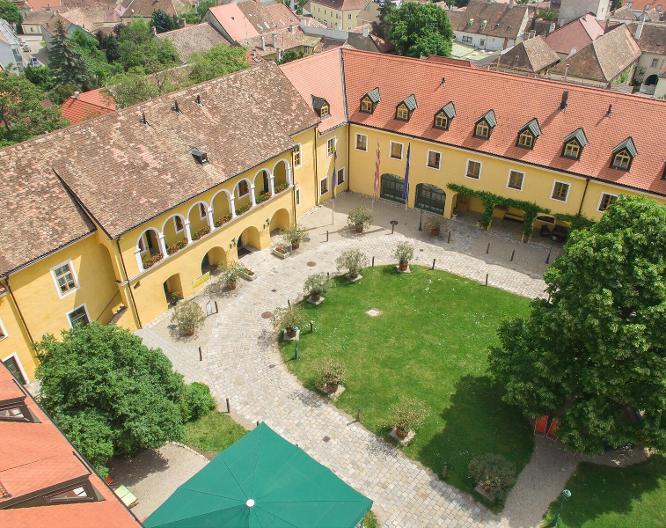 Hotel Althof Retz - Außenansicht