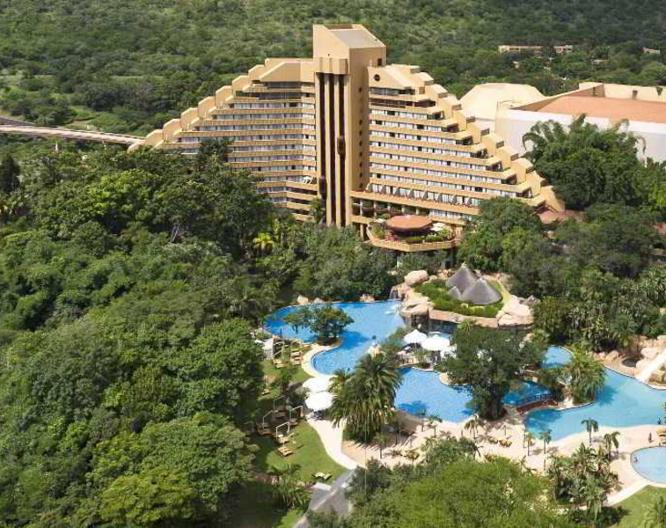 The Cascades Hotel at Sun City Resort - Außenansicht