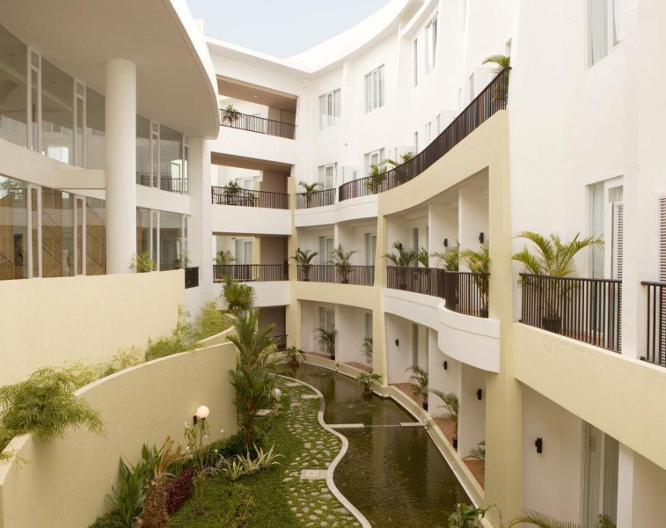 Hotel Santika Bangka - Außenansicht