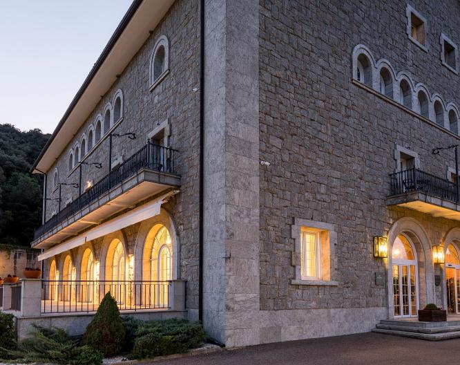 Parador de Vic-Sau - Außenansicht