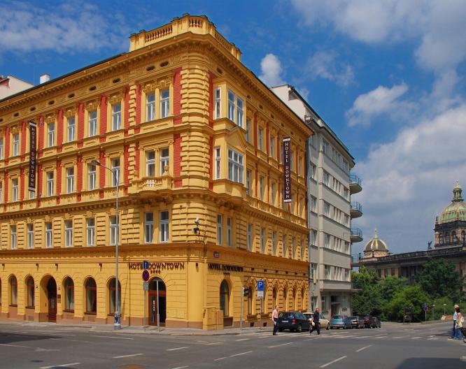 EA Hotel Downtown - Außenansicht