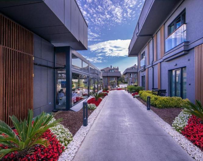 Menalo Hotel Premium Istanbul Airport - Außenansicht