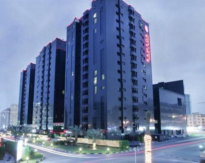 Ramada Hotel and Suites Ajman - Außenansicht