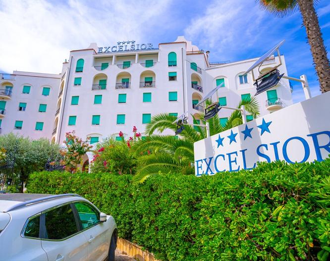Grand Hotel Excelsior - Außenansicht