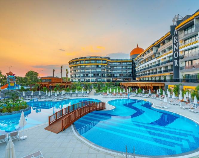 Arnor De Luxe Hotel And Spa - Außenansicht