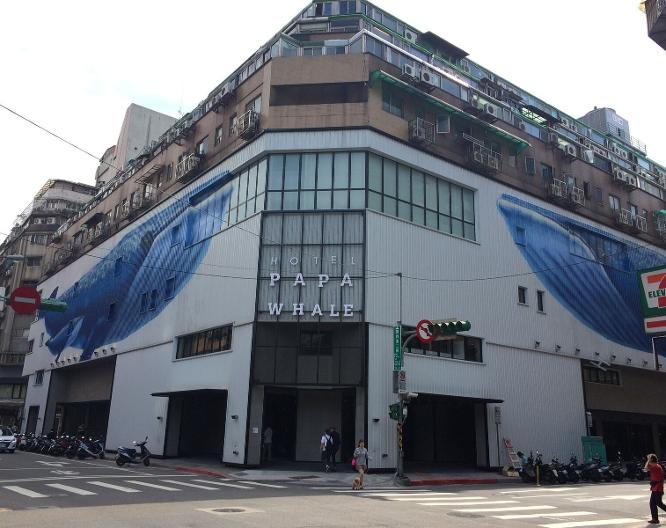 Hotel Papa Whale - Außenansicht