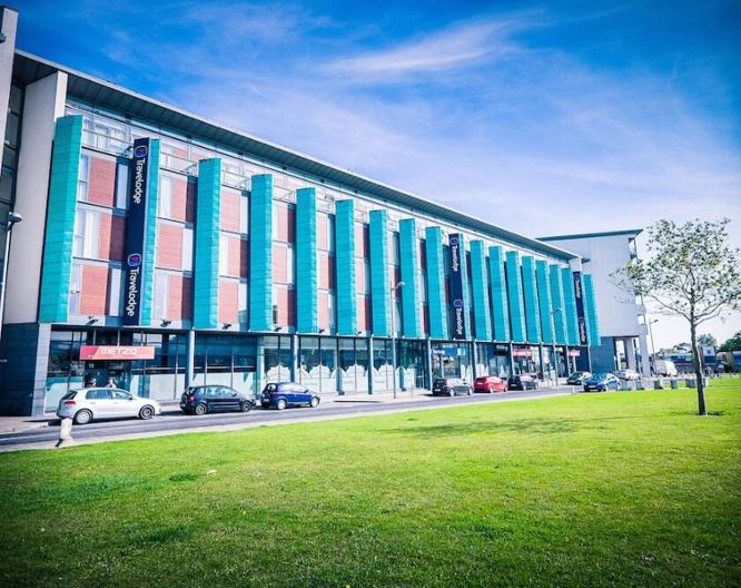 Travelodge Dublin Airport South Hotel - Außenansicht