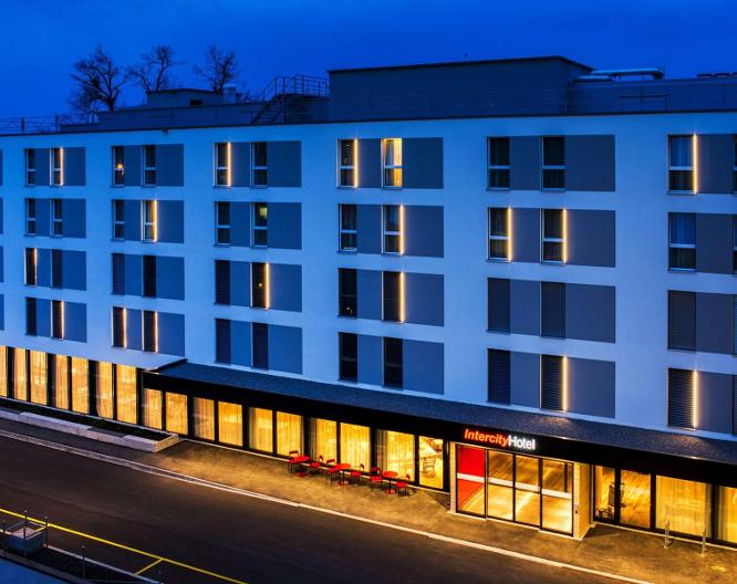 IntercityHotel Zürich Airport - Außenansicht