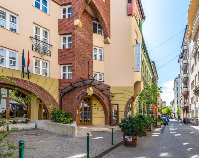 Corvin Hotel Budapest - Corvin Wing - Außenansicht