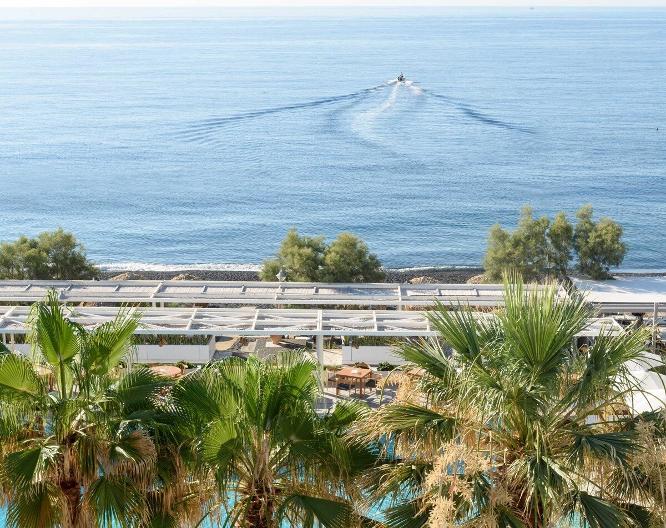 Hotel Kamari Beach - Außenansicht