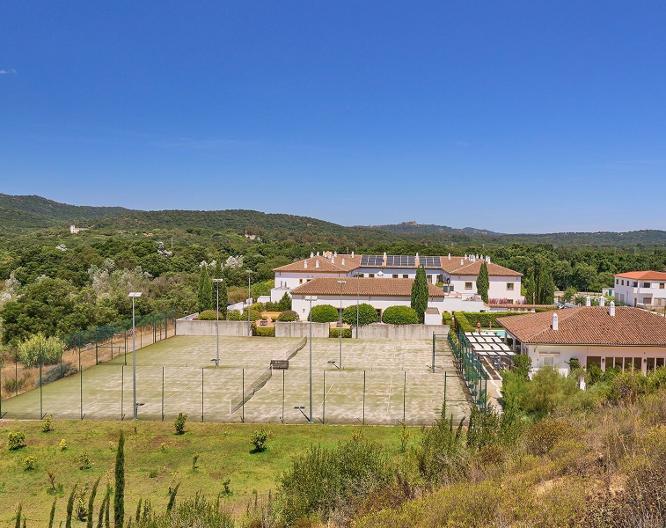 Hotel Castellar - Außenansicht