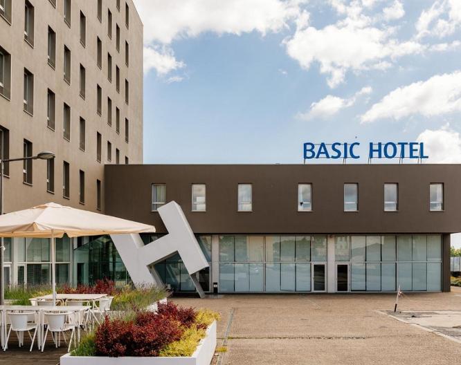 Basic Hotel Braga by Axis - Außenansicht