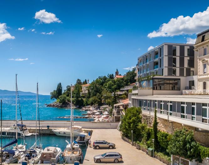 Hotel Istra - Außenansicht