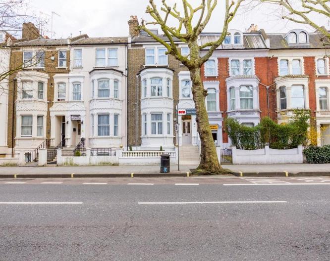 OYO Sino Hotel - SELF CHECK IN - Außenansicht