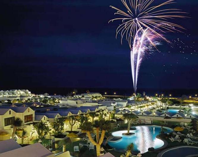 Sands Beach Resort - Außenansicht