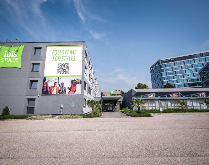 ibis Styles Linz - Außenansicht