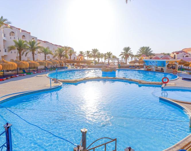 Protels Beach Club & SPA - Außenansicht