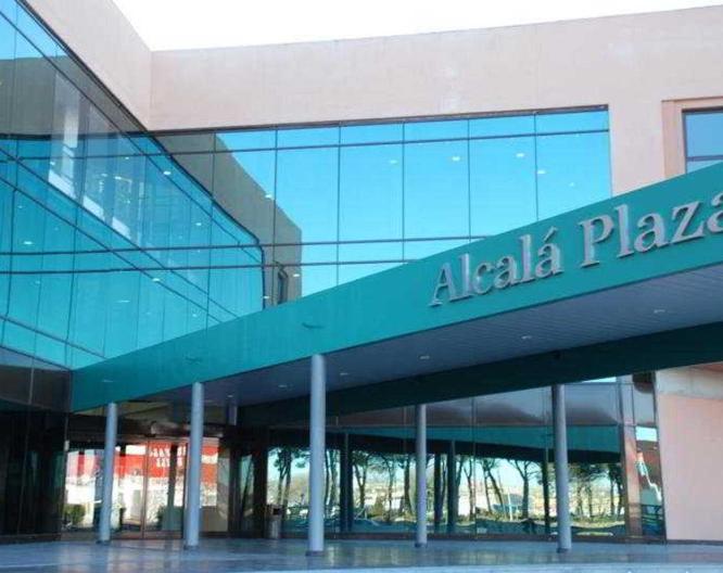 Alcala Plaza - Außenansicht