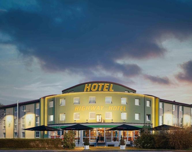 Highway Hotel - Außenansicht