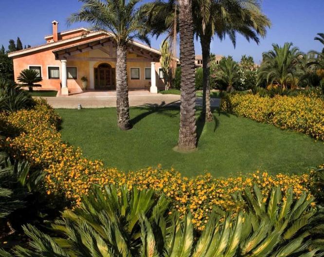 Lantana Resort Hotel & Apartments - Außenansicht