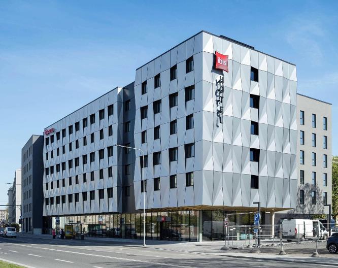 Ibis Tallinn Center - Außenansicht