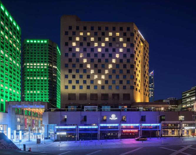 Doubletree by Hilton Montreal - Außenansicht