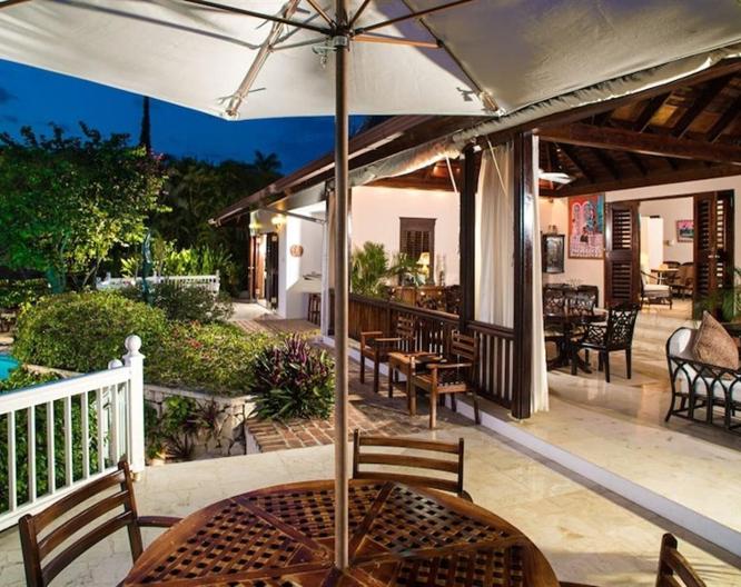 Round Hill Hotel & Villas - Außenansicht