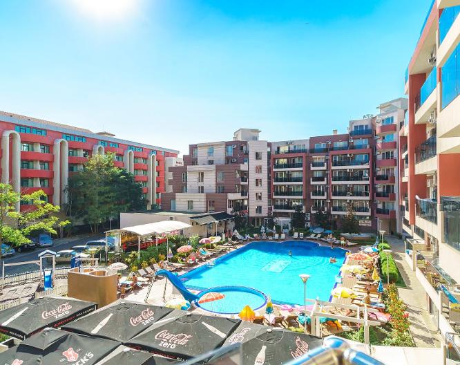 Admiral Plaza Apartments - Pool