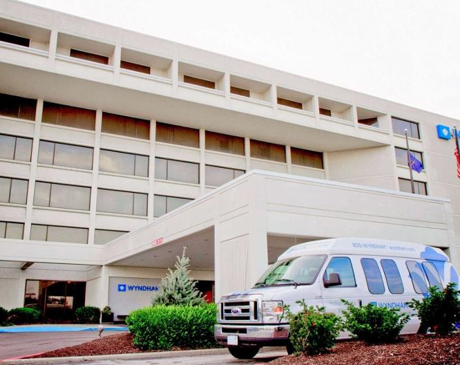 Wyndham West Indianapolis - Außenansicht