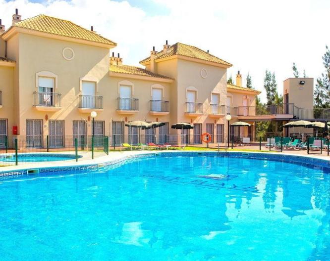 Interpass Golf Playa Country Club - Außenansicht