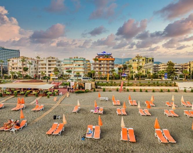 Arsi Paradise Beach Hotel - Außenansicht
